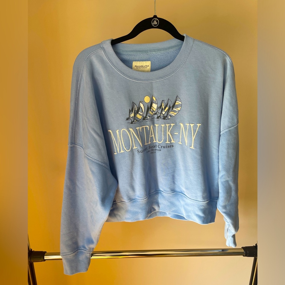Abercrombie & Fitch Blue Montauk-NY Sweatshirt